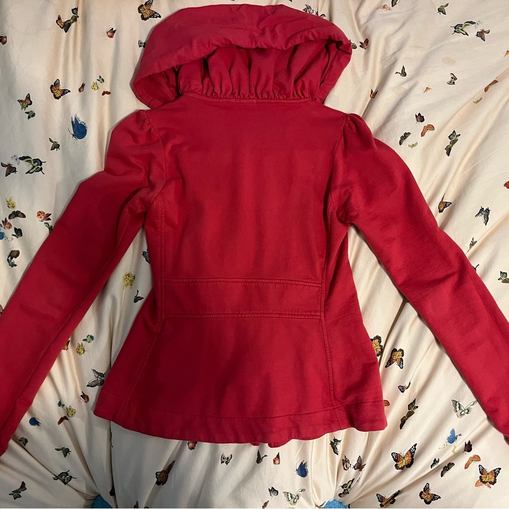 Short Cloak Hoodie Lipstick EUC XS - Picture 6 of 6